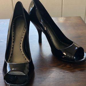 Black patent leather pumps peep toe size 8